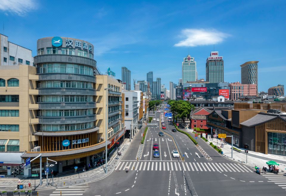 Hanting Express Ningbo Tianyi Square City God Temple Hotel - Housity