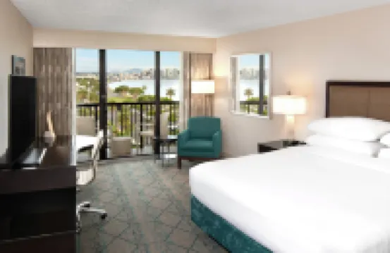 Hilton San Diego Airport/Harbor Island Hotels near Harbor Island
