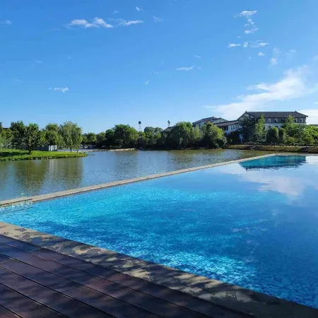 Xunyin Hot Spring Hotel