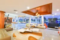 CBD 2 Hotel Hotel dekat Wat Phra Yok