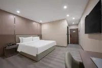 Nuocheng Boman Hotel (Zibo Linzi Plastics City Qilu Petrochemical Branch) Hotel in zona Shandong Traffic Passenger Transport Terminal (Qilu Petrochemical Shengli Hospital East)