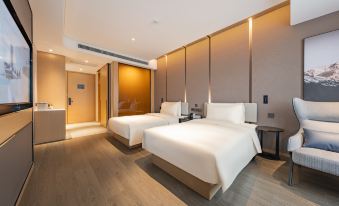Atour Hotel (Shanghai New International Expo Center Yanggao South Road Metro Station)