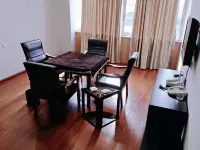 Luoluo Hotel