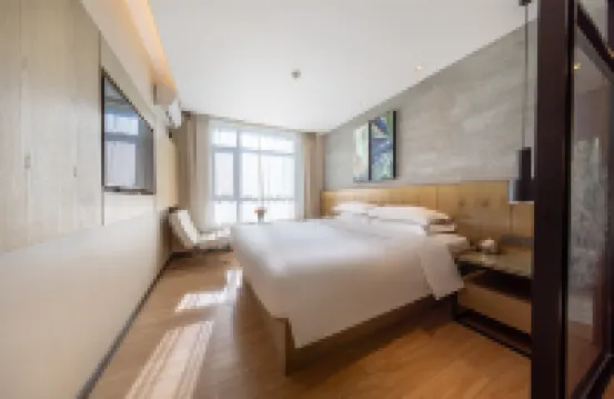 ジンイー ヨウシュエンホテル(フフホト鉄道駅公主府地下鉄駅）