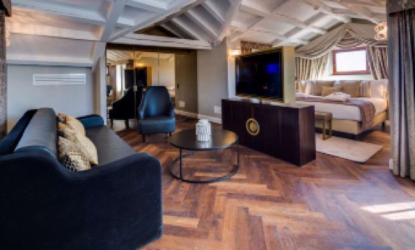 BW Premier Collection CHC Continental