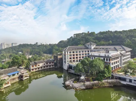 Howard Johnson Yilin Hotel Отели в г. Гуанан