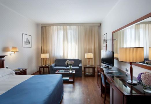 볼로냐 호텔 내부 모습