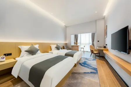 Taishan Bohai Hotel (Wanda Plaza) Отели рядом с достопримечательностью «Niushan Wangcheng Pavilion»