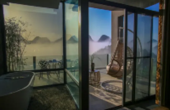 Libo Xiaoqikong Xinyue Art Flower Inn