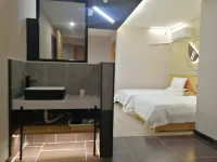 IU Hotel Baoji China Bronze Museum Chencang Laojie Branch Hotels in Baoji South Station