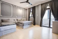 Barrington Villa @ Golden Hill