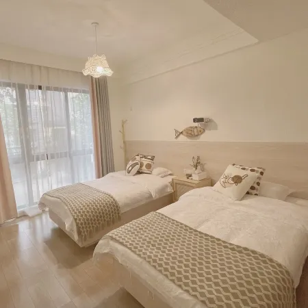 East Jianghu Gunai B & B