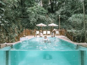 Heyuan guest world fun villa Annan Peninsula hot spring villa