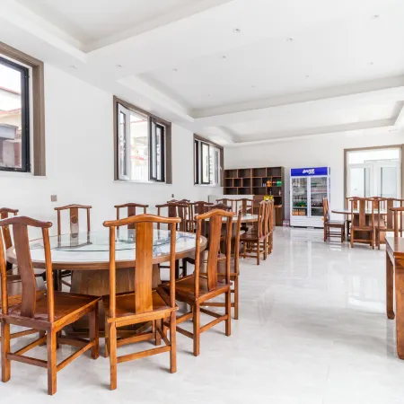 Yixian Xiangyun Homestay (Yishui Lake Taihang Water Town Shop)