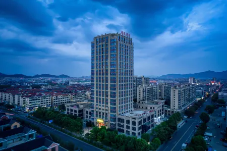 Socks Hotel (Zhuji Datang Socks City Store) Отели рядом с достопримечательностью «Wuxie Scenic Spot»