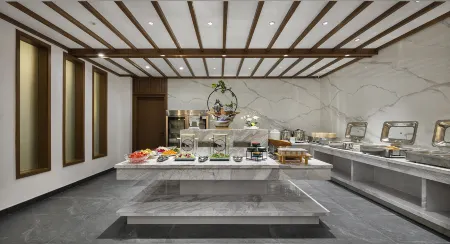 QIANNA HOTEL GLORIOUS(Xinxiang Store) Отели рядом со станцией Xinxiang Railway Station