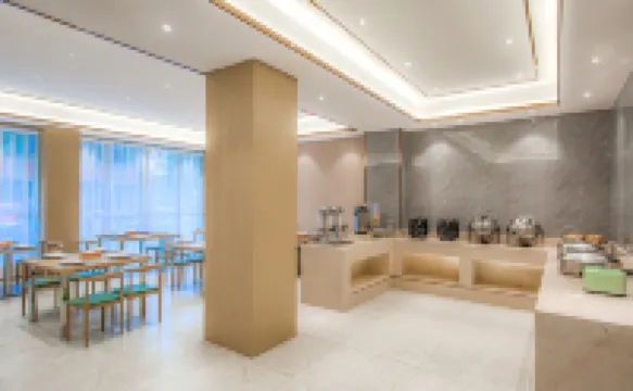 Yuejia Werner Hotel (Yichun Shanggao Yinhai Shopping Plaza)