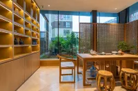 Zhengzhou Lucky Hotel - 4-Star