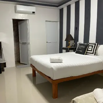 RedDoorz @ Piamonte Apartelle Santo Tomas Batangas Hotel dekat Danau Bunot