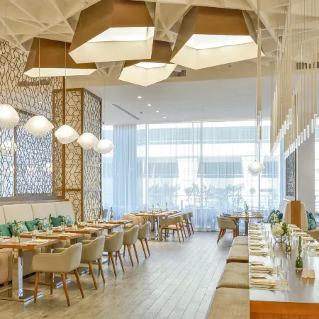 Grand Mercure Dubai City Отели рядом с достопримечательностью «Гархуд»