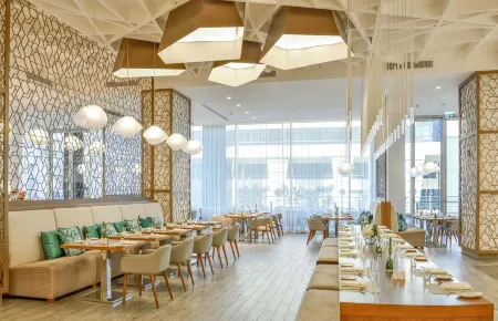 Grand Mercure Dubai City Отели рядом с достопримечательностью «Dubai Driving Center Al Qusais 1»