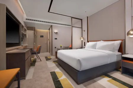 Home2 Suites by Hilton Wuhan High-speed Railway Station Qingshan Отели рядом с достопримечательностью «Wuhan Keji Daxue Chengshi College»