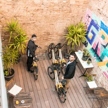 Sant Jordi Hostels Gracia Отели рядом с достопримечательностью «Площадь Пласа-дель-Соль»