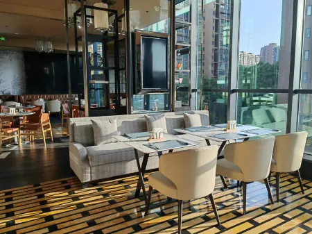 HOWARD JOHNSON  WENTNG HOTEL CHANGSHA Отели рядом с достопримечательностью «Nvzi University Library»