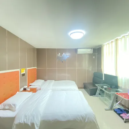Yongcheng Zijinghua Fashion Hotel
