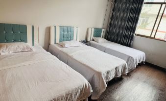 Four Seasons Business Hotel