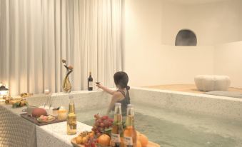 Qiuxi·aki Starry Sky Hot Spring Homestay (Anji Yunshang Grassland Branch)