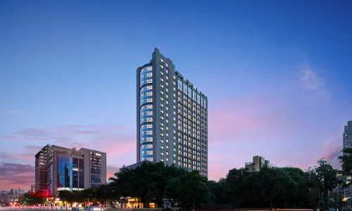 Quanzhou Shishi Dehui Plaza Atour Hotel
