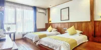 Wooden Lodge · Factory Hotel (Guilin) - Hotel Room (2 Beds)