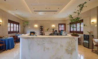 Floral Lux Hotel·Simple and Rustic hotel