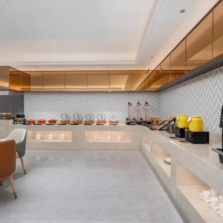 Vienna Hotel（Longshan Xiangxi)