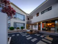 Nangeyun Mansion Designer Audio-Visual Oxygen B&B (Shangri-La Dukezong Ancient City Store)