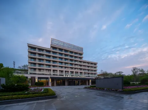 Dalian Jinshitan Anchorage Square Atour Hotel