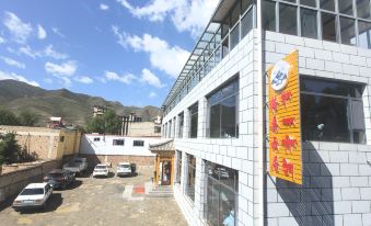 Xiahe Gesang Yunju Homestay