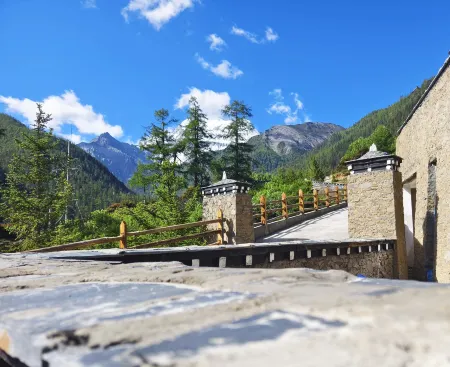 Yading BORE Secret Realm Hotel Отели в г. Даочжен