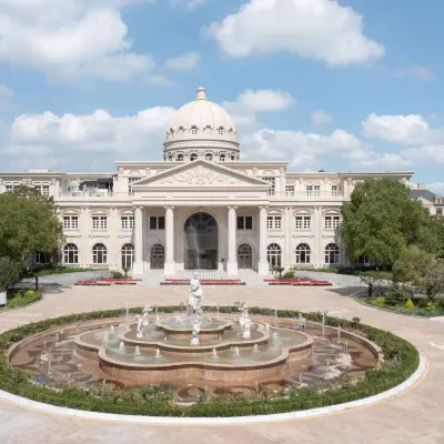 JINMAO PURELAX TAICANG ROSE MANOR Hotels near Tongjue Temple
