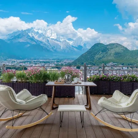 Lanshanxu Snow Mountain Scenic Homestay