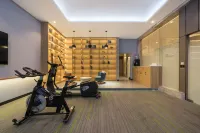 Howard & Johnson Club Hotel Wuhan (Yellow Crane Tower Liangdao Street Branch) - 4-Sterne