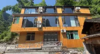 Lingxi Yaju Homestay (Dehang Grand Canyon Scenic Area) - Mountain view