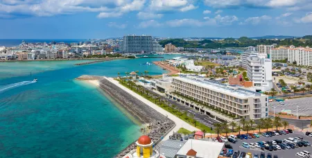 DoubleTree by Hilton Okinawa Chatan Resort Отели рядом с достопримечательностью «Американская деревня»