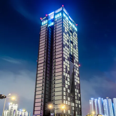 J-One Hotel