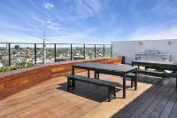 Soda Apartments by CLLIX Hotels in West End