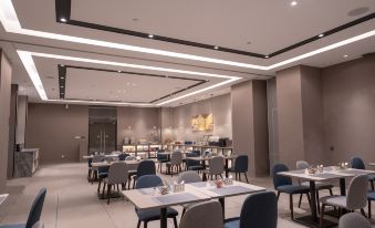 Homeinn Selected Hotel (Nanjing railway station Yuqiao Commercial Plaza)