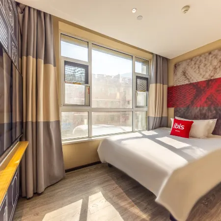 Ibis Hotel (Longnan Railway Station)