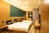 Yixin Hotel(Qingdao Zhanqiao Railway Station Metro Station)