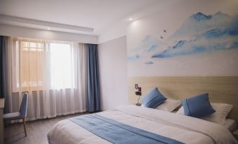 Kaiman Hotel (Yichun No.1 High School Yuanzhou Ancient City)